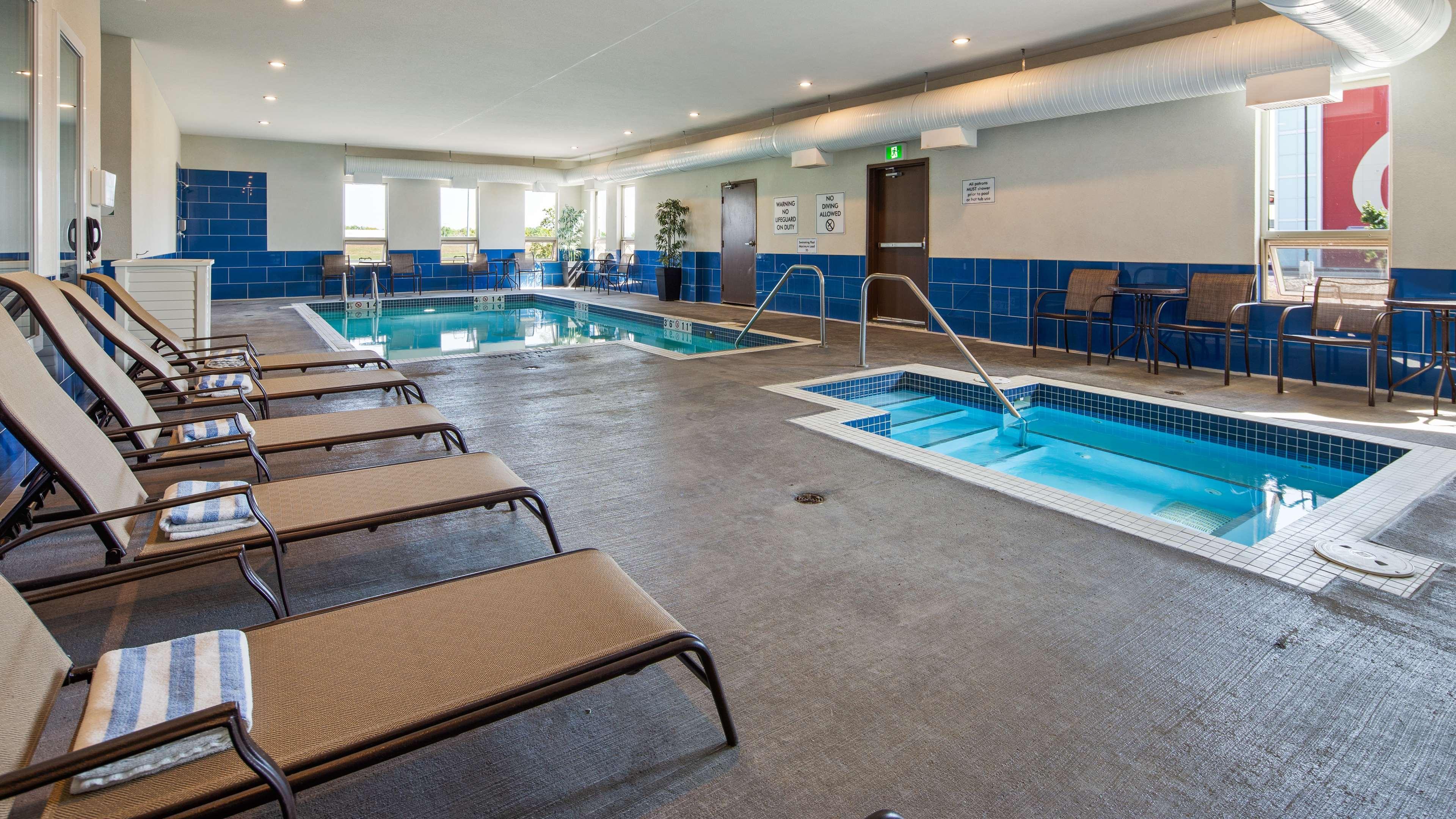 Best Western Plus Moosomin Hotel Extérieur photo
