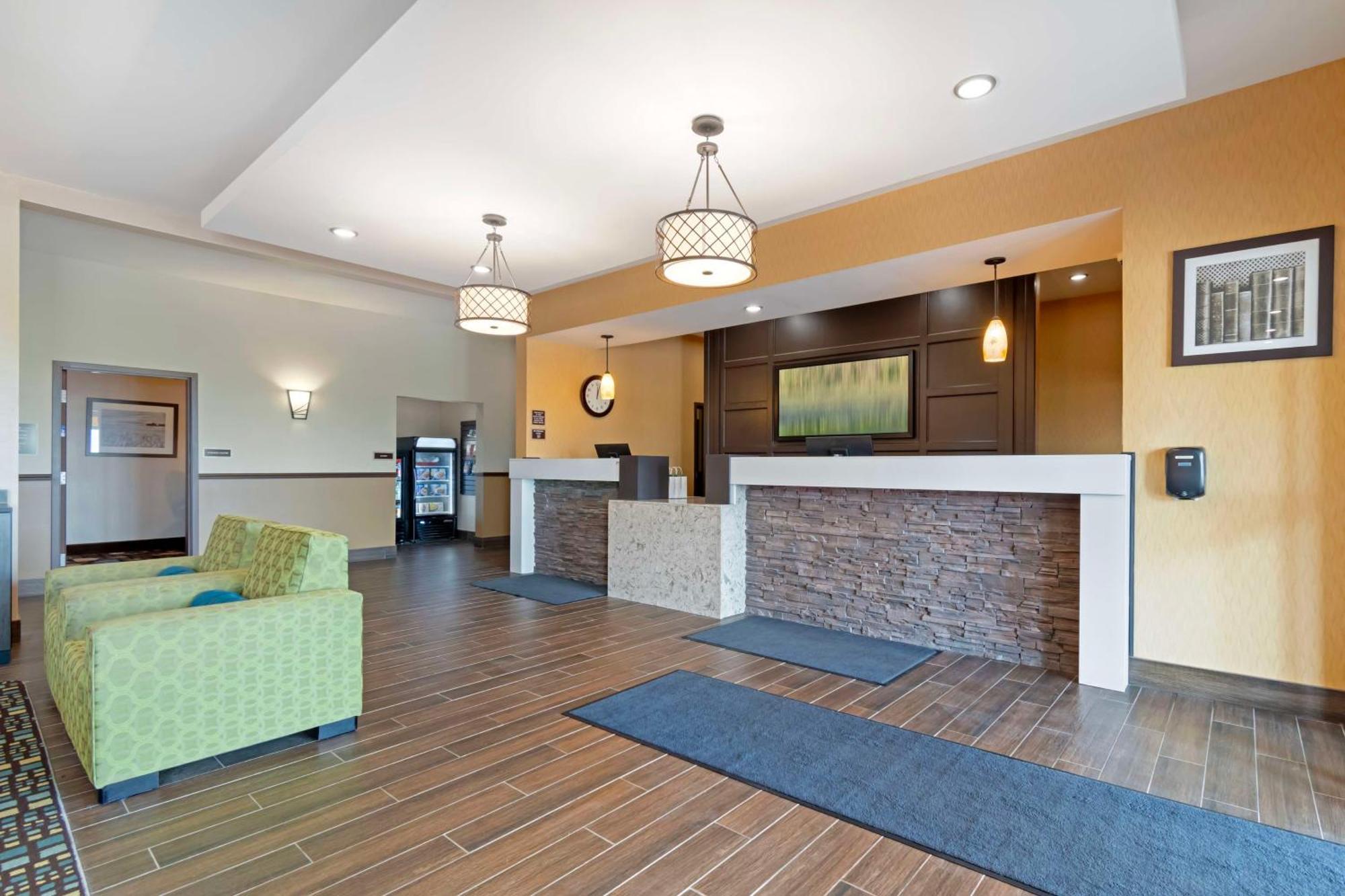Best Western Plus Moosomin Hotel Extérieur photo