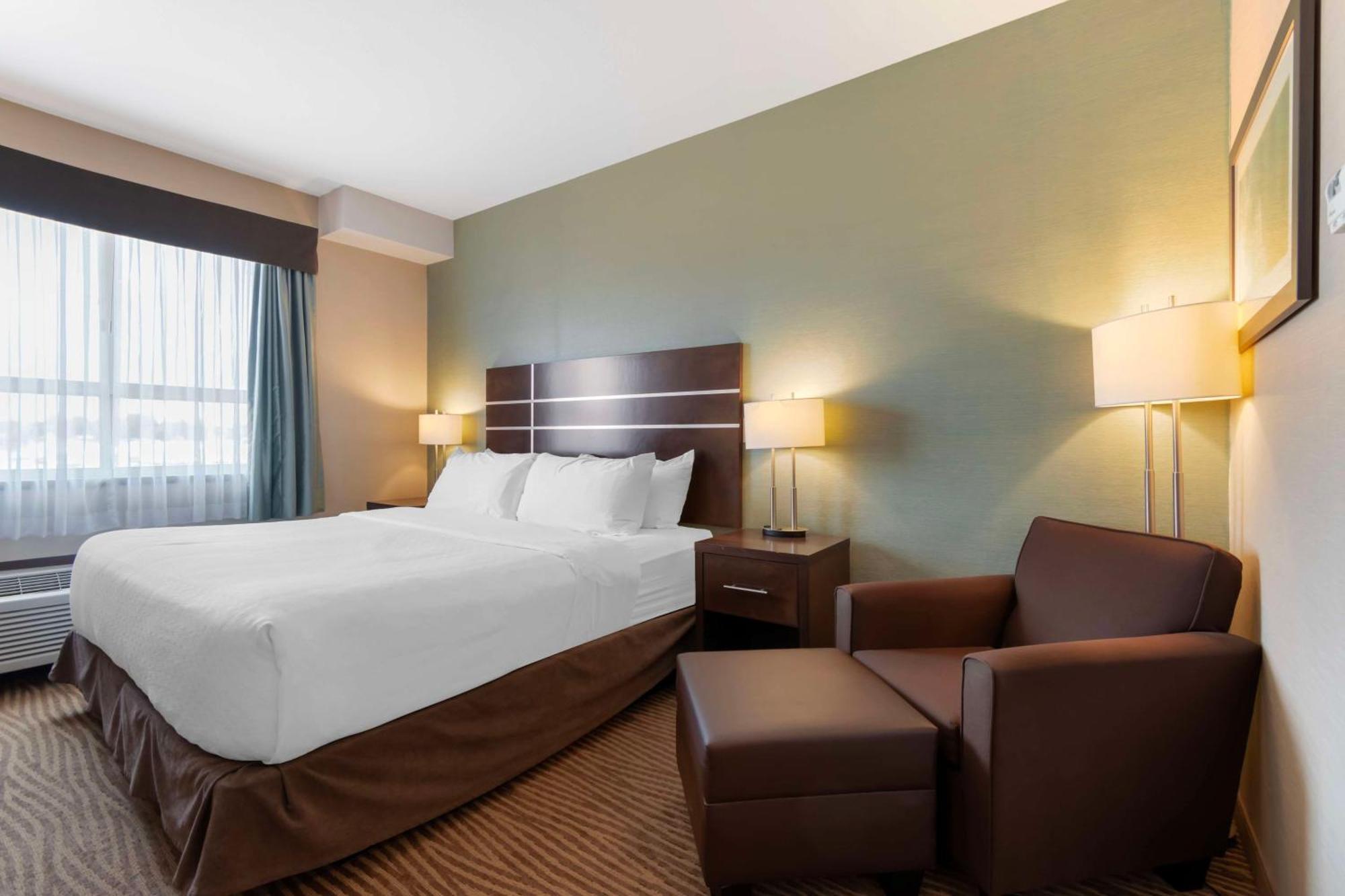 Best Western Plus Moosomin Hotel Extérieur photo