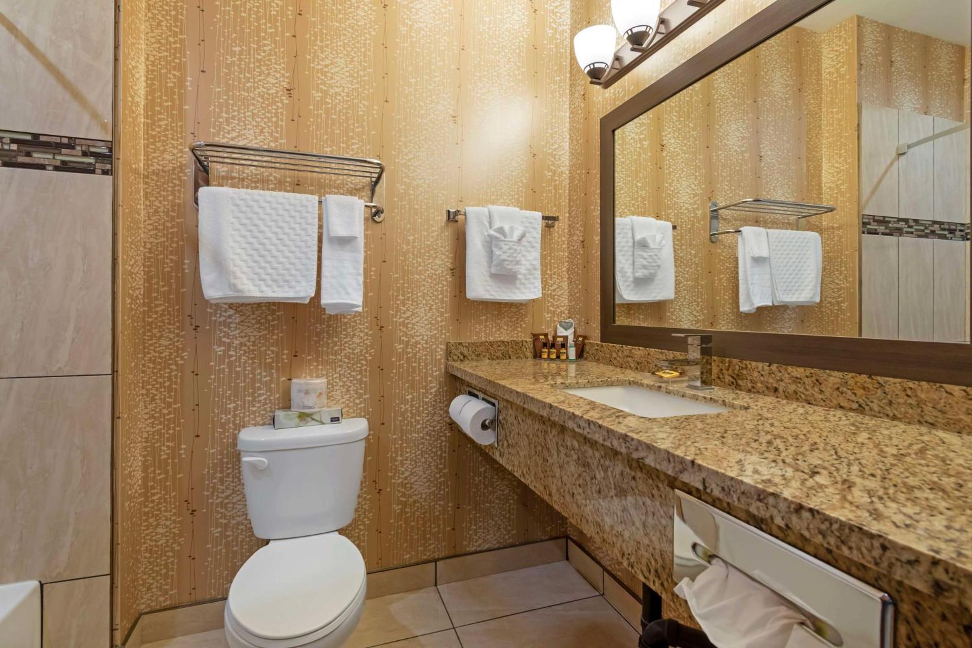 Best Western Plus Moosomin Hotel Extérieur photo