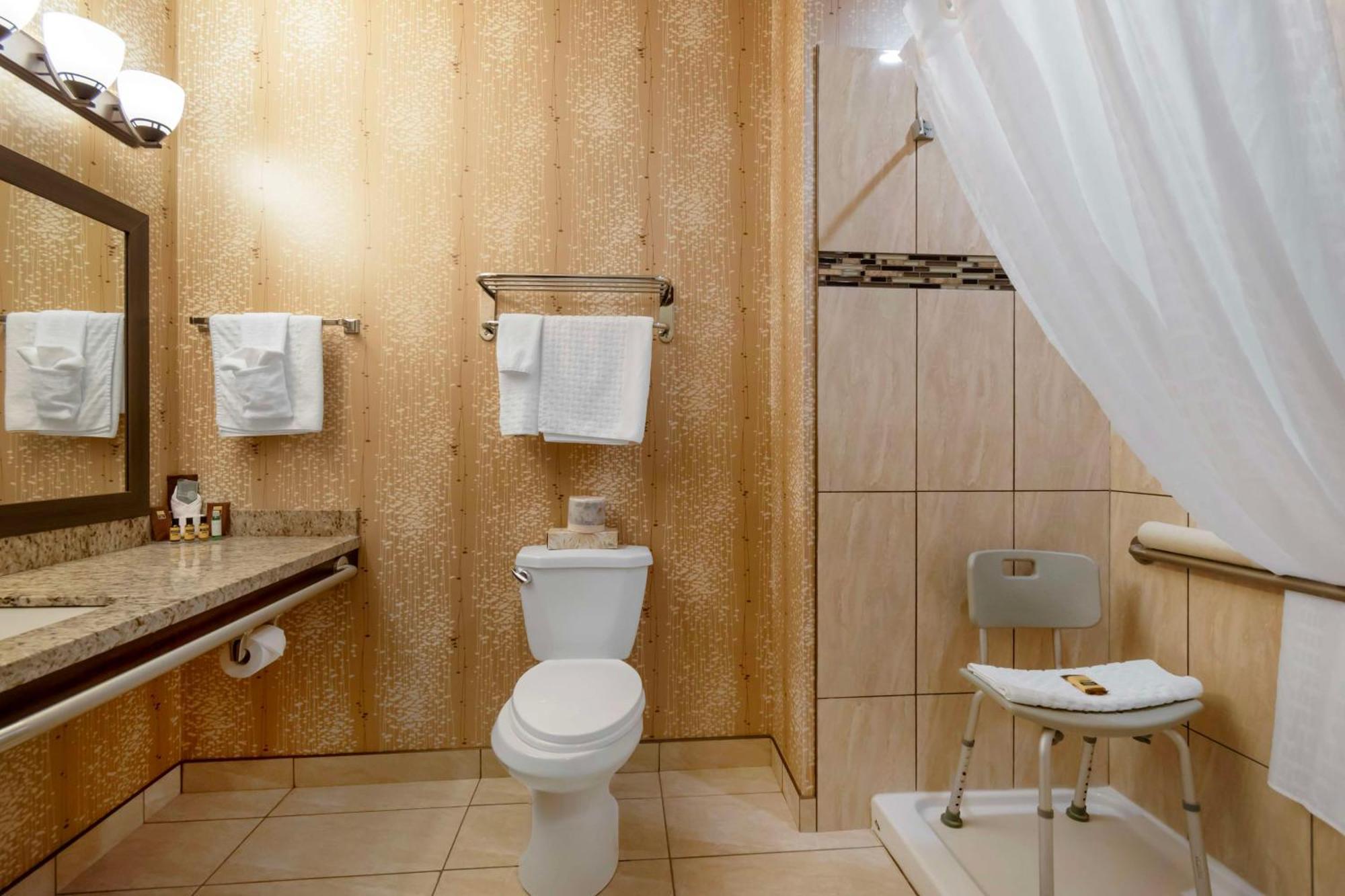 Best Western Plus Moosomin Hotel Extérieur photo