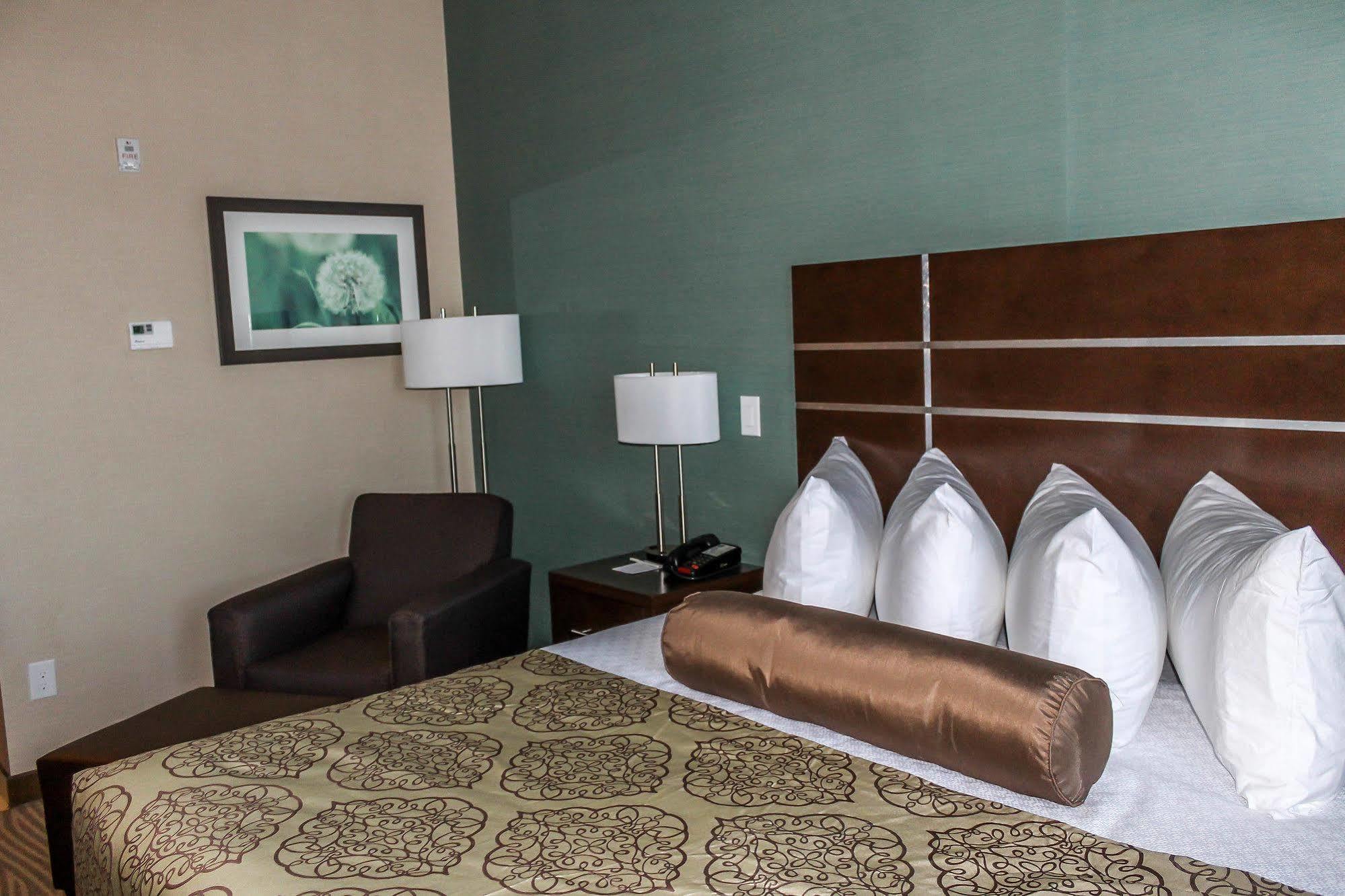 Best Western Plus Moosomin Hotel Extérieur photo