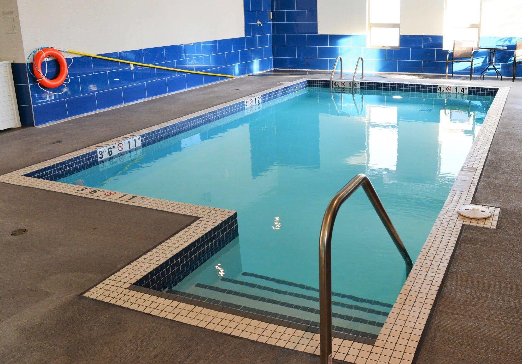 Best Western Plus Moosomin Hotel Extérieur photo